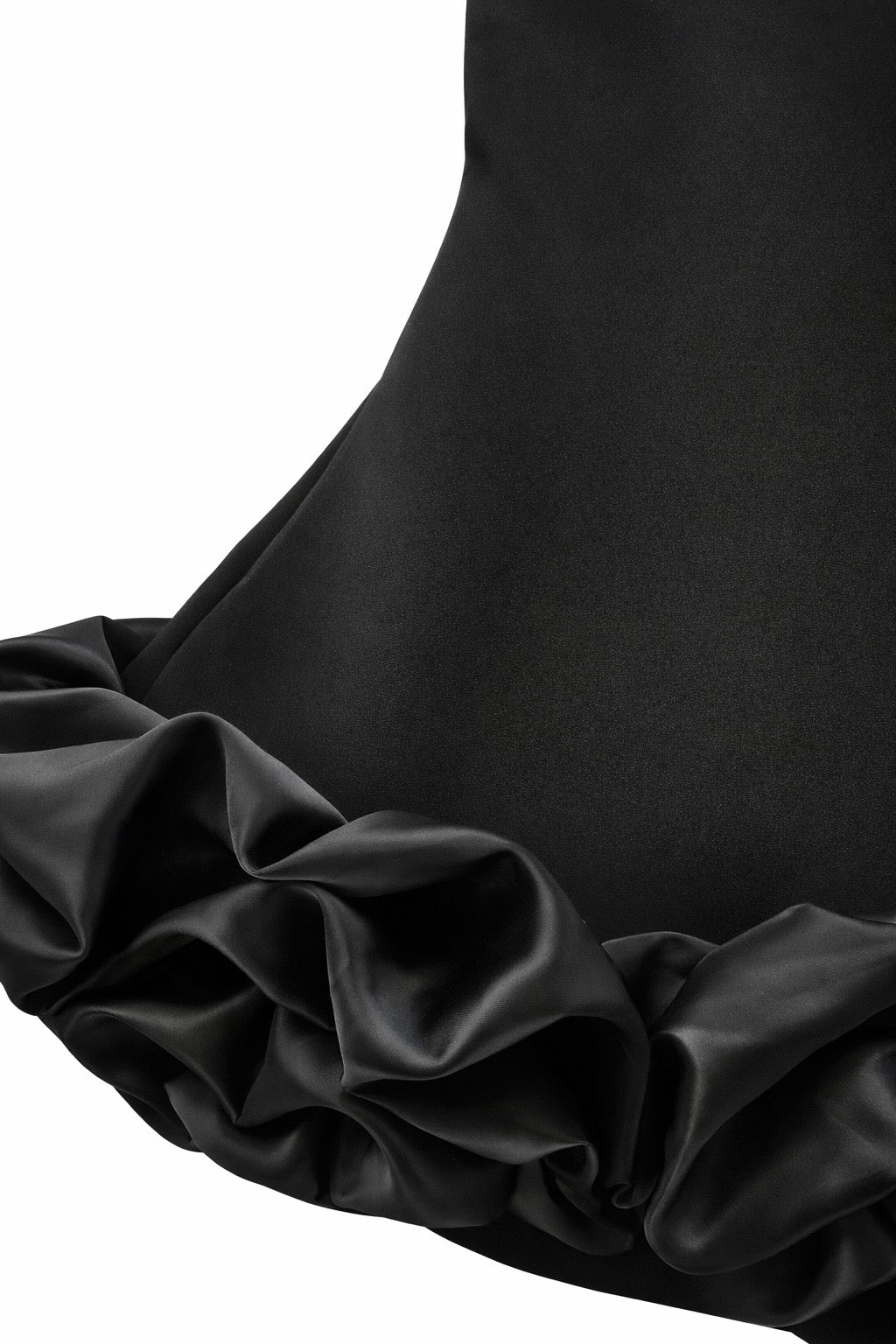 Noir Ruffle